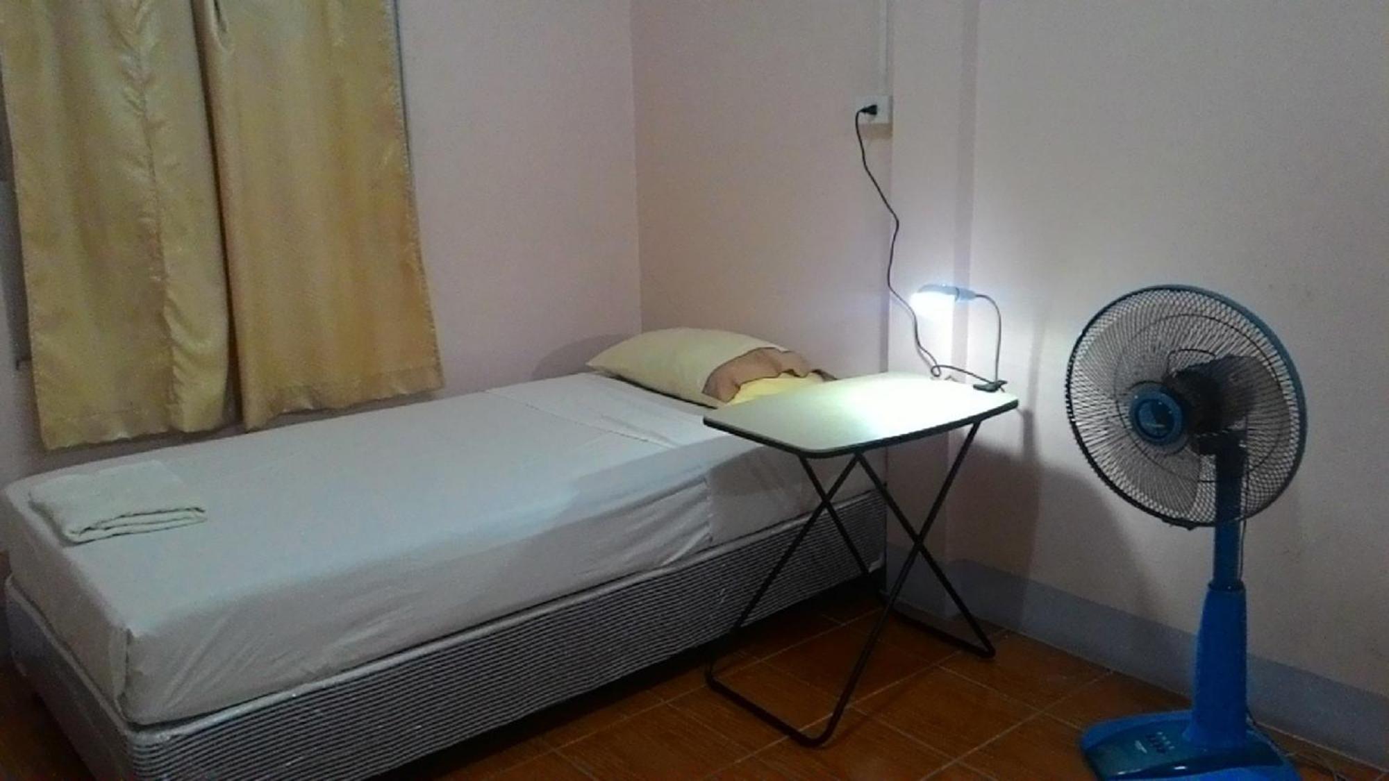 D'S Corner & Guesthouse Phuket Rum bild